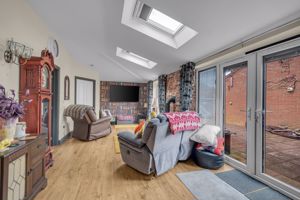 Photo 16- click for photo gallery